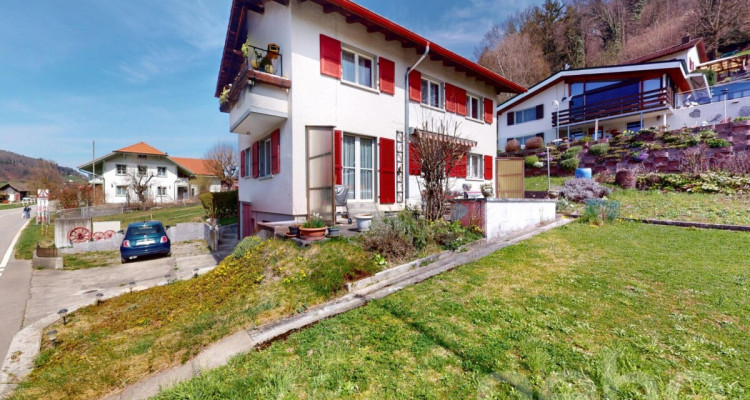 Charmantes Zweifamilienhaus mit grosszügigem Umschwung image 11