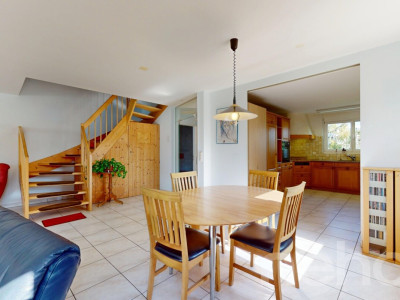 Confort, lumière et jardin privé ? superbe duplex à Morat image 3