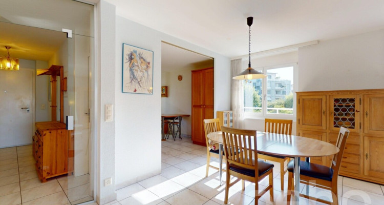 Confort, lumière et jardin privé ? superbe duplex à Morat image 4