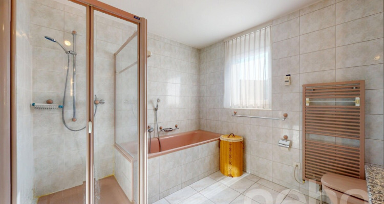 Confort, lumière et jardin privé ? superbe duplex à Morat image 7