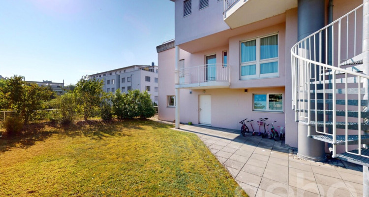 Confort, lumière et jardin privé ? superbe duplex à Morat image 12