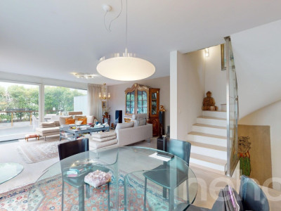 Proche du centre du village image 4