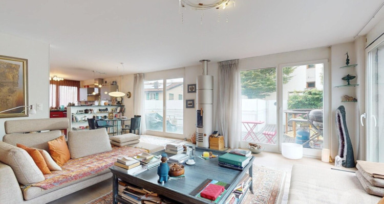 Proche du centre du village image 5