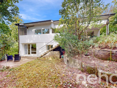 13 Zimmer Villa (502m2) mit Hallenbad, Sauna und Lift an bester Lage image 1