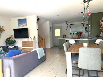 Villa mitoyenne de 5,5 pièces avec terrasse et jardin image 4