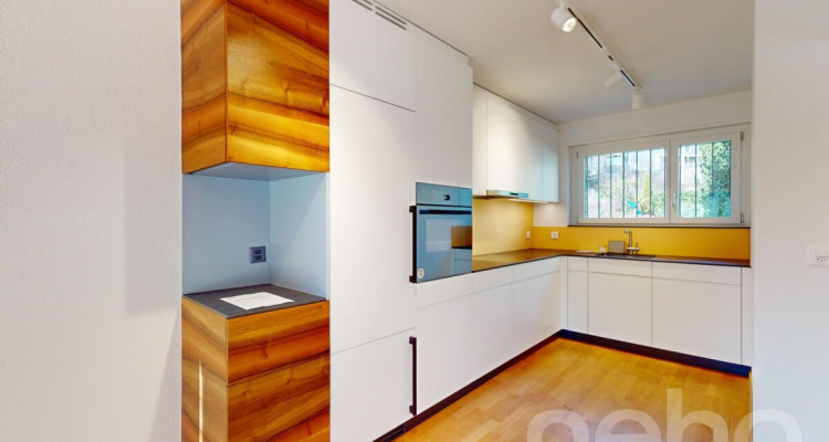 Doppelhaushälfte mit grossem Garten und viel Potenzial in Bettingen image 4