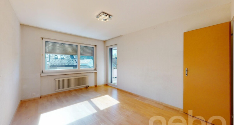 Doppelhaushälfte mit grossem Garten und viel Potenzial in Bettingen image 7