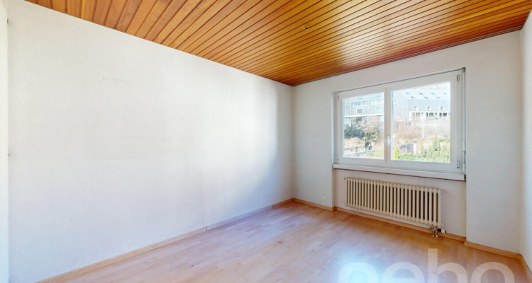 Doppelhaushälfte mit grossem Garten und viel Potenzial in Bettingen image 8