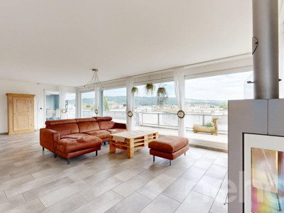 Grosszügige 5.5-Zimmer-Attikawohnung mit Liftzugang und Weitblick image 1