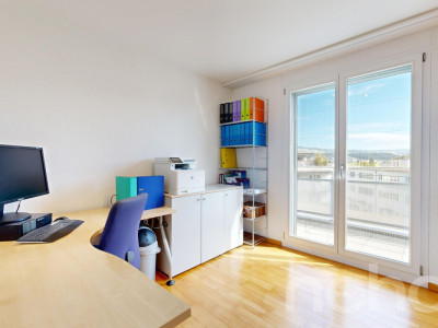 Grosszügige 5.5-Zimmer-Attikawohnung mit Liftzugang und Weitblick image 8