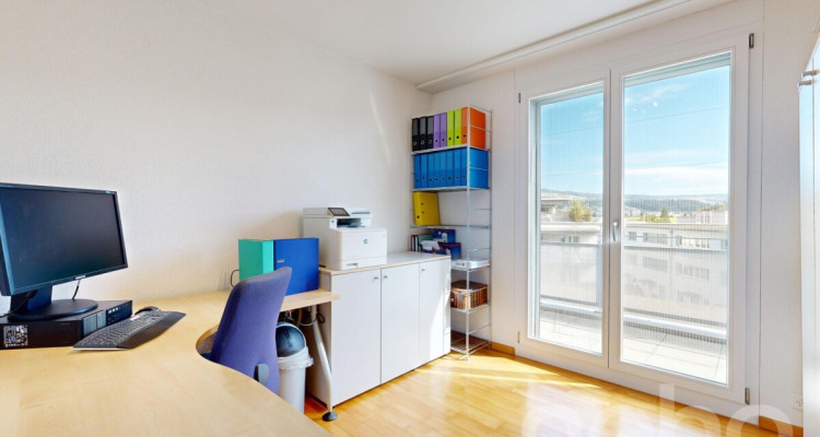 Grosszügige 5.5-Zimmer-Attikawohnung mit Liftzugang und Weitblick image 8