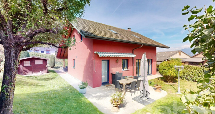 Charmante maison spacieuse avec bel espace extérieur image 2