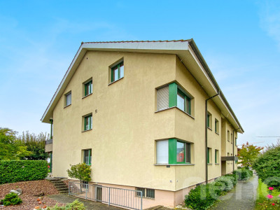 4-Zimmerwohnung mit Stil, Nähe Zentrum und viel Platz image 1