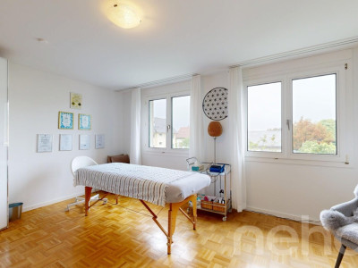 4-Zimmerwohnung mit Stil, Nähe Zentrum und viel Platz image 5