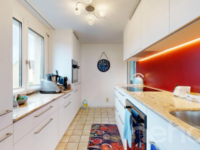 4-Zimmerwohnung mit Stil, Nähe Zentrum und viel Platz image 7