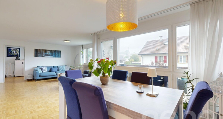 4-Zimmerwohnung mit Stil, Nähe Zentrum und viel Platz image 2