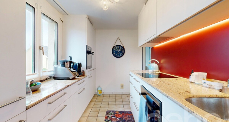 4-Zimmerwohnung mit Stil, Nähe Zentrum und viel Platz image 7