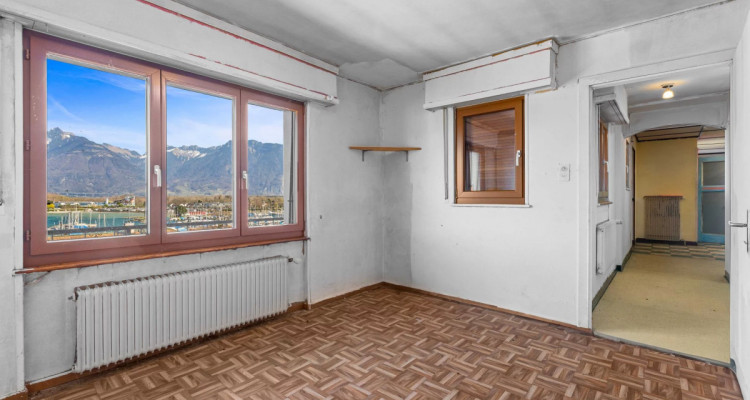 Exclusivité ! Belle bâtisse à rénover face au Lac ! image 4