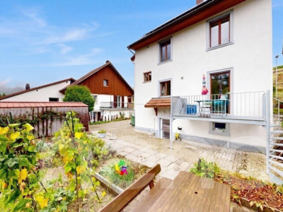 Maison familiale Atypique Rénovée avec jardin et garage indépendant image 2