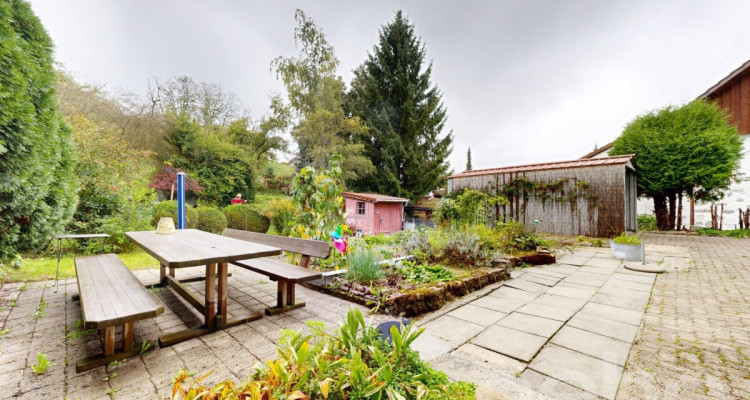 Maison familiale Atypique Rénovée avec jardin et garage indépendant image 11