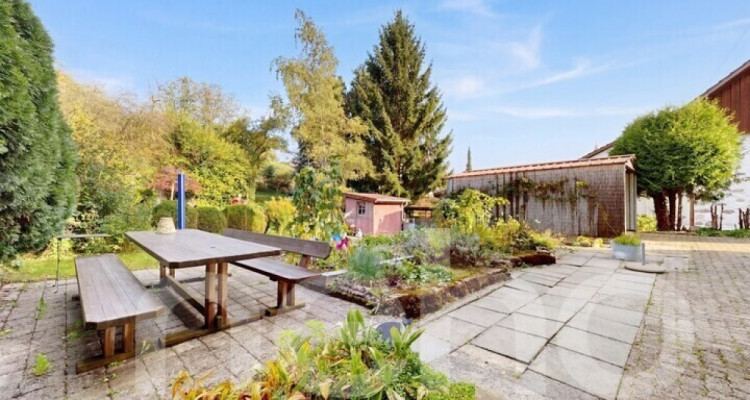 Maison familiale Atypique Rénovée avec jardin et garage indépendant image 8