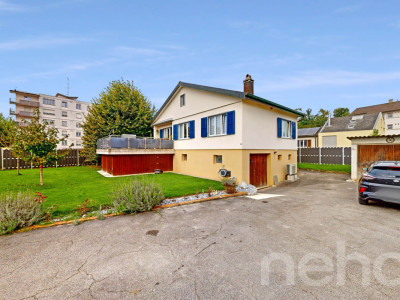 Superbe petite maison familiale rénovée avec terrasse et grand jardin! image 2