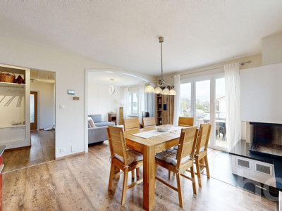 Superbe petite maison familiale rénovée avec terrasse et grand jardin! image 3