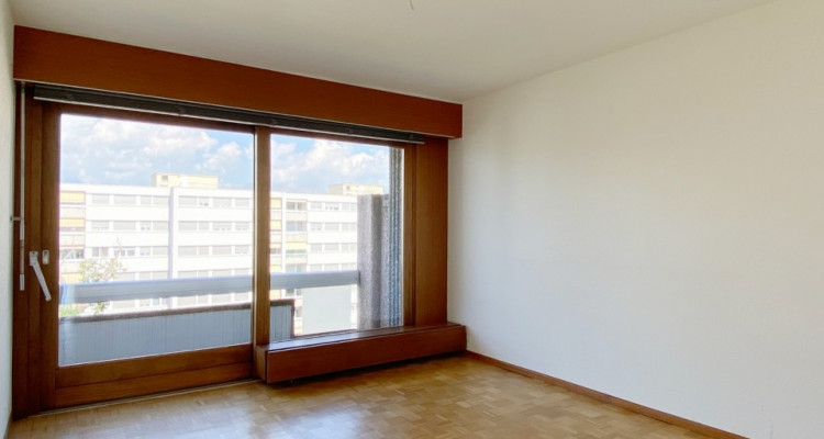 Bel appartement traversant de 5 pièces au Petit-Saconnex  image 4