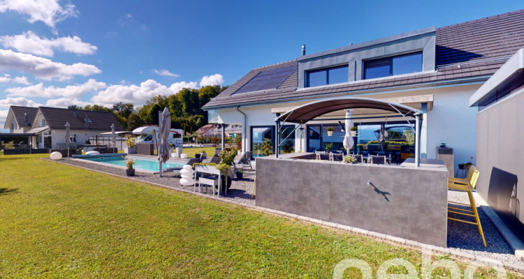 Maison de rêve avec piscine chauffée et vue lac ! image 11