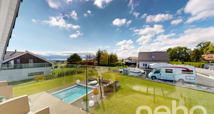 Maison de rêve avec piscine chauffée et vue lac ! image 12