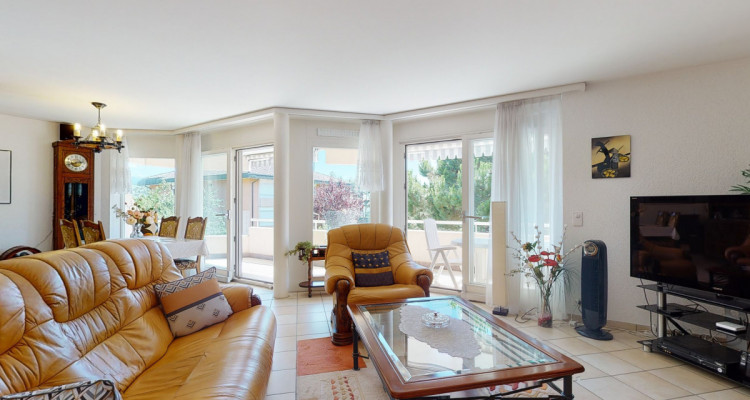 Spacieux appartement - Proximité lac, plage, tennis club de St-Sulpice image 2