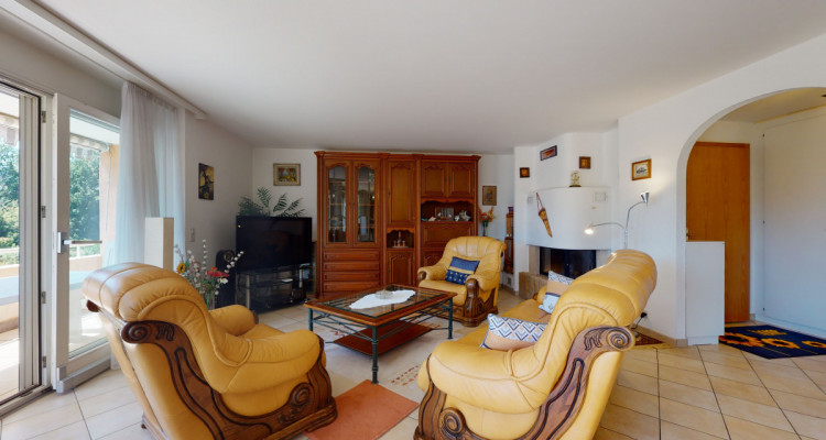 Spacieux appartement - Proximité lac, plage, tennis club de St-Sulpice image 3