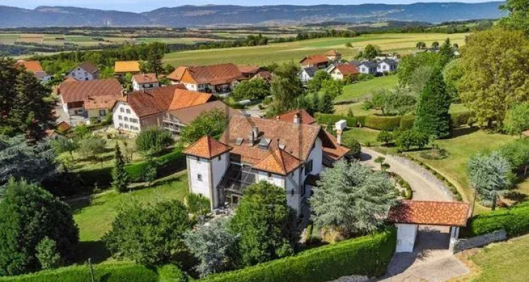 Exceptional Prestige Estate in the heart of Gros-de-Vaud image 1