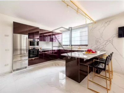 Unique! 4.5 room apartment with panoramic lake view! image 5