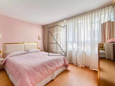 Unique! 4.5 room apartment with panoramic lake view! image 8