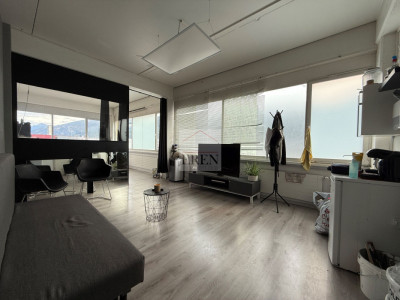 Bureau / Surface administrative / commerciale de 35 m2 à louer à Conthey image 6