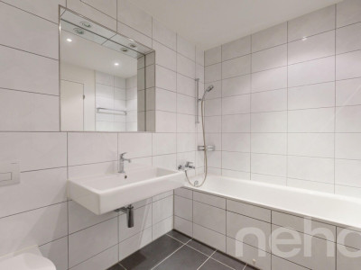 Exklusive 3.5-Zimmer-Gartenwohnung mit grossem Aussenbereich image 9