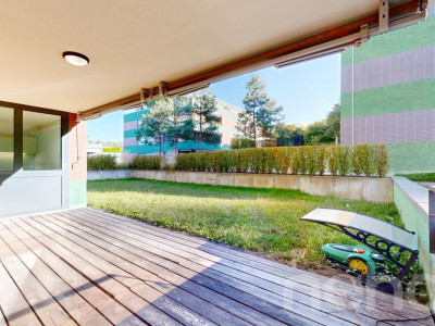 Exklusive 3.5-Zimmer-Gartenwohnung mit grossem Aussenbereich image 11