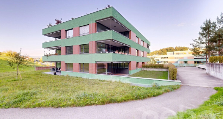 Exklusive 3.5-Zimmer-Gartenwohnung mit grossem Aussenbereich image 1