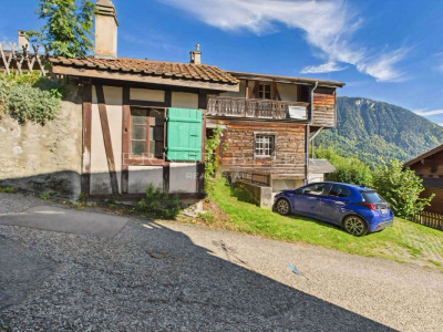 Chalet mitoyen à rénover - vue dégagée - environnement calme et verdoyant  image 1