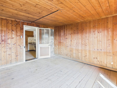 Chalet mitoyen à rénover - vue dégagée - environnement calme et verdoyant  image 3