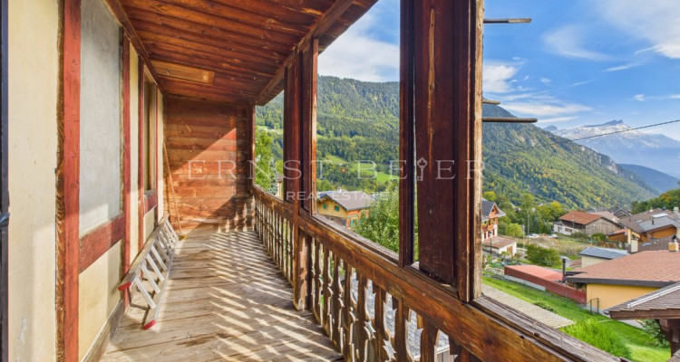 Chalet mitoyen à rénover - vue dégagée - environnement calme et verdoyant  image 2