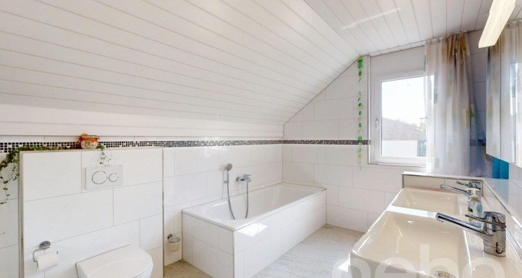 Modernes 7-Zimmer Einfamilienhaus in Oberweningen image 8