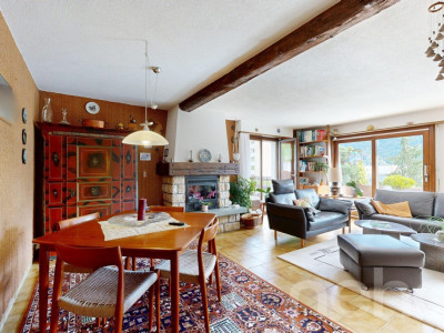 Grande maison mitoyenne sur 3 étages avec terrasse et balcon! image 3