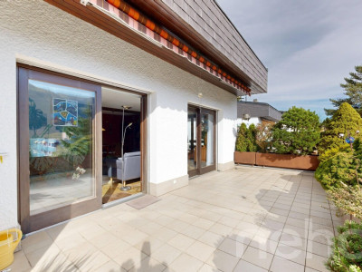 Grande maison mitoyenne sur 3 étages avec terrasse et balcon! image 5