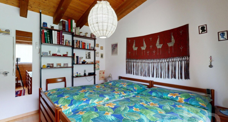 Grande maison mitoyenne sur 3 étages avec terrasse et balcon! image 9