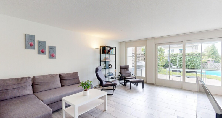 Familienfreundliches Eckreihenhaus mit Pool am Hallwilersee image 2