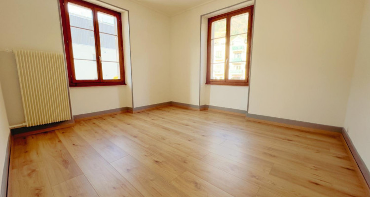 Appartement de 4.5 pièces situé au centre de Fully image 3