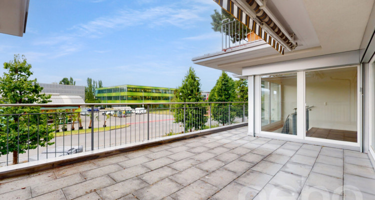 Erstklassige 3.5-Zimmer-Loft-Wohnung image 2