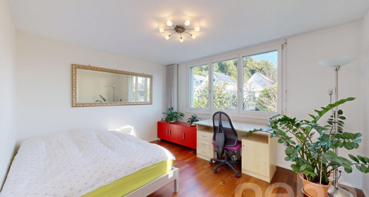 Modernes 6.5-Zimmer EFH an sonniger Lage mit pflegeleichtem Garten image 9